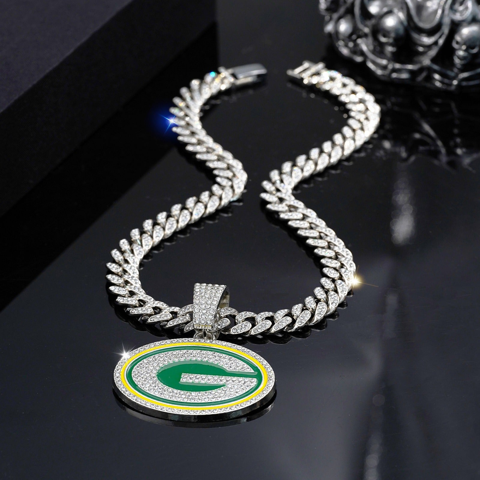 Green Bay Packers NFL Rhinestone Decorated G Necklace, Hip Hop Punk DesignCuban Necklace, Fashion Jewelry Accessories for Men &Women, Applies in every scenario