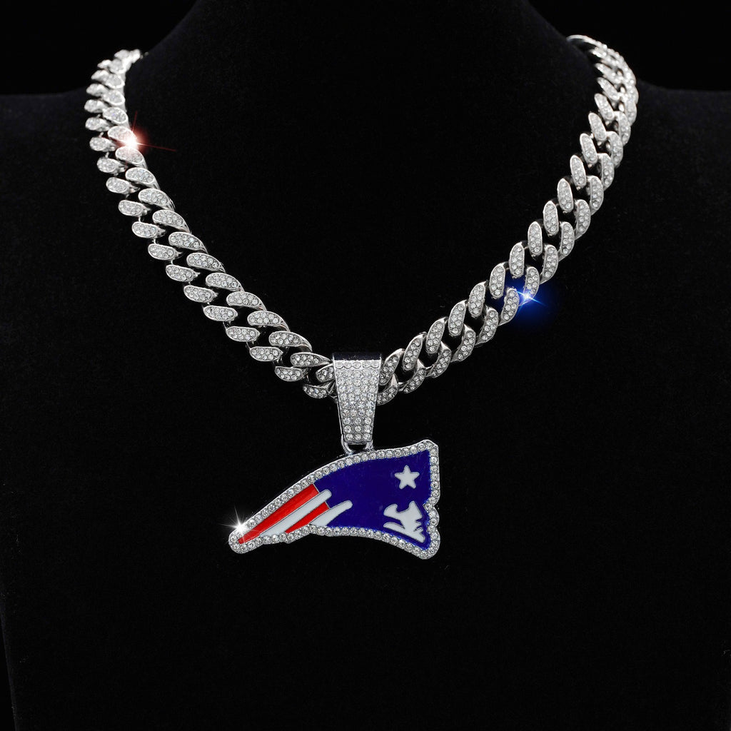 The logo of the English Patriot team - a hip-hop Cuban chain pendant necklace for both men and women, a trendy brand for sports fans. Cuban necklace, for rugby fans.