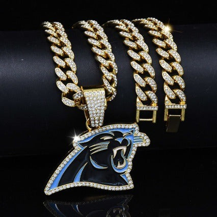 Carolina Panthers team logo hip-hop Cuban chain pendant necklace for men and women, trendy brand, Cuban necklace, football fan, team logo hip-hop Cuban chain pendant necklace for men and women, trendy brand