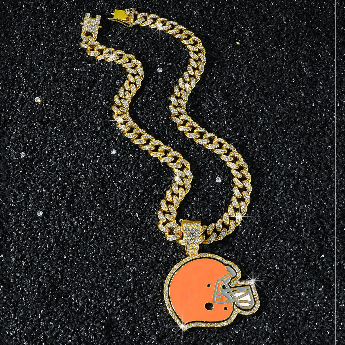Cleveland Browns team logo hip-hop Cuban chain pendant necklace for men and women, trendy brand, Cuban necklace, football fan, team logo hip-hop Cuban chain pendant necklace for men and women, trendy brand