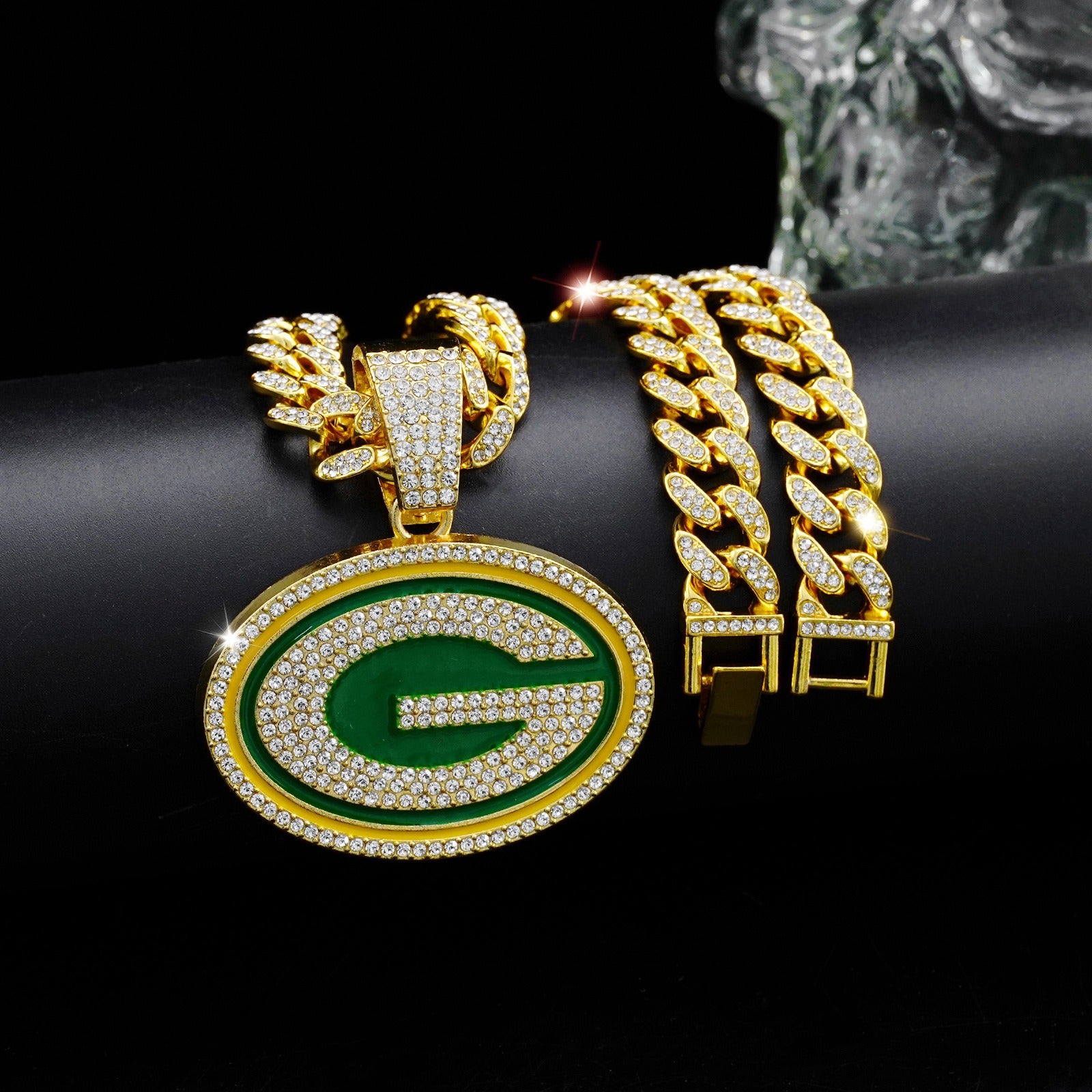 Green Bay Packers NFL Rhinestone Decorated G Necklace, Hip Hop Punk DesignCuban Necklace, Fashion Jewelry Accessories for Men &Women, Applies in every scenario